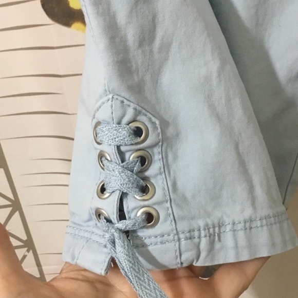 Gloria Vanderbilt Lace-up Bermuda’s Size 6 Petite Light Blue/Grey - Picture 2 of 10